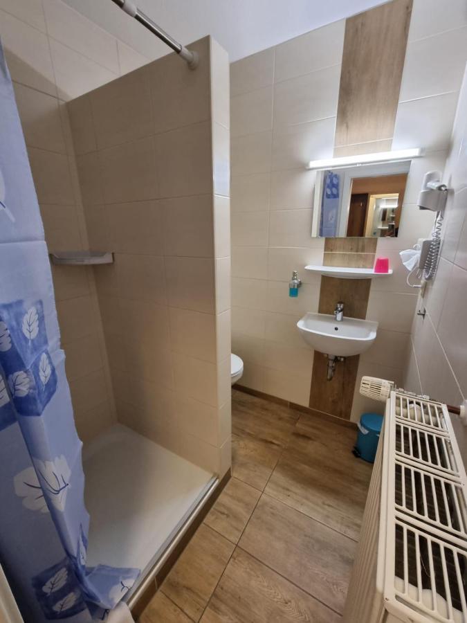 Hotel Pension Nordseewelle 노르다히 외부 사진